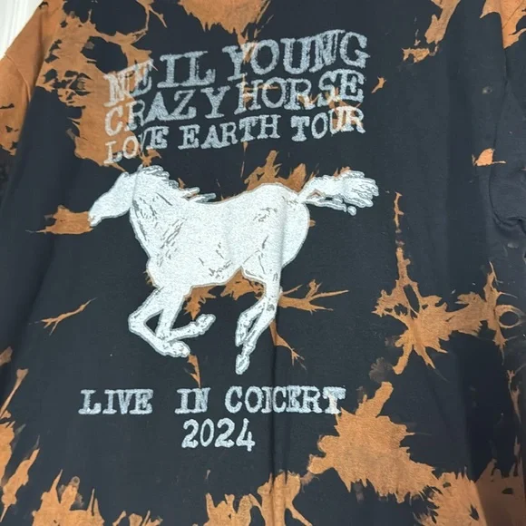 Niel Young T-Shirt - Picture 2 of 5